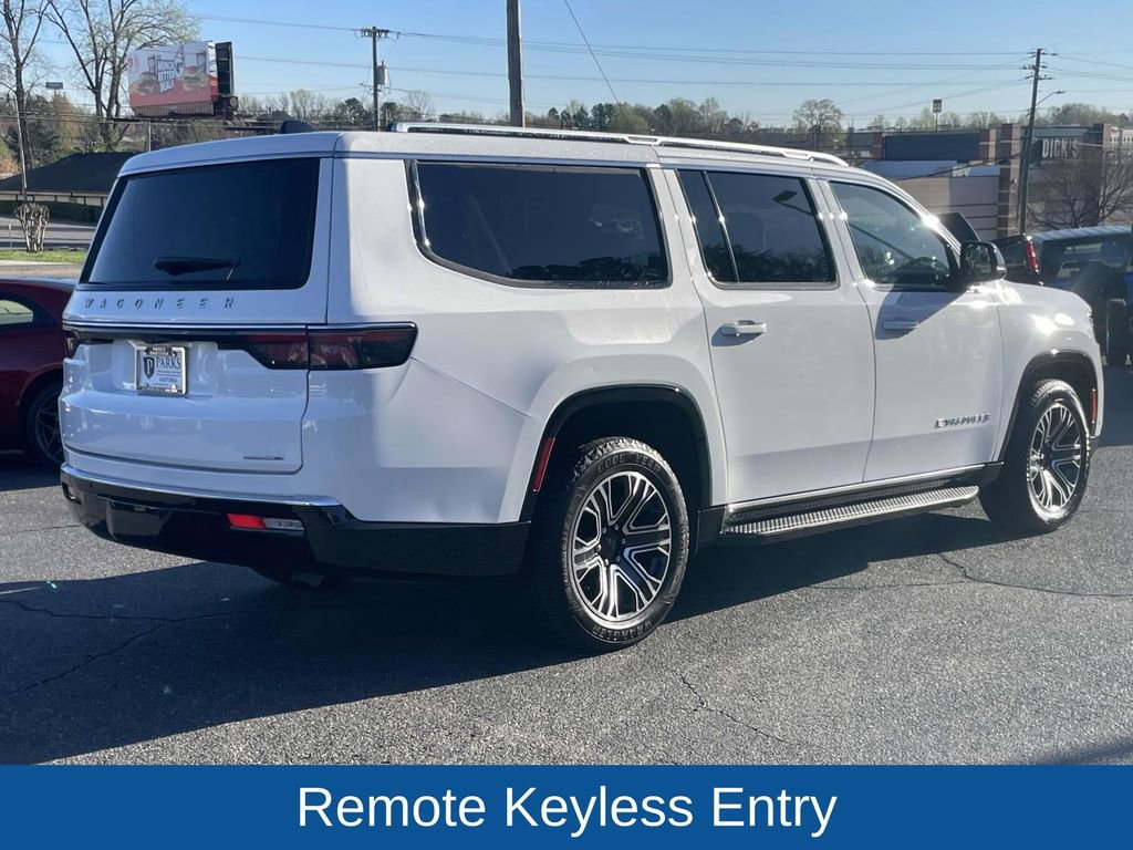 Certified 2024 Jeep Wagoneer L Series II w/ Flexible Seating Group image 9