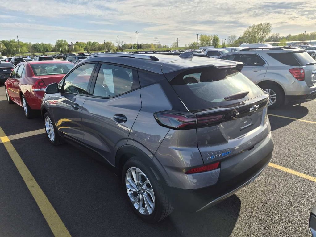 Used 2023 Chevrolet Bolt EUV LT FWD image 3