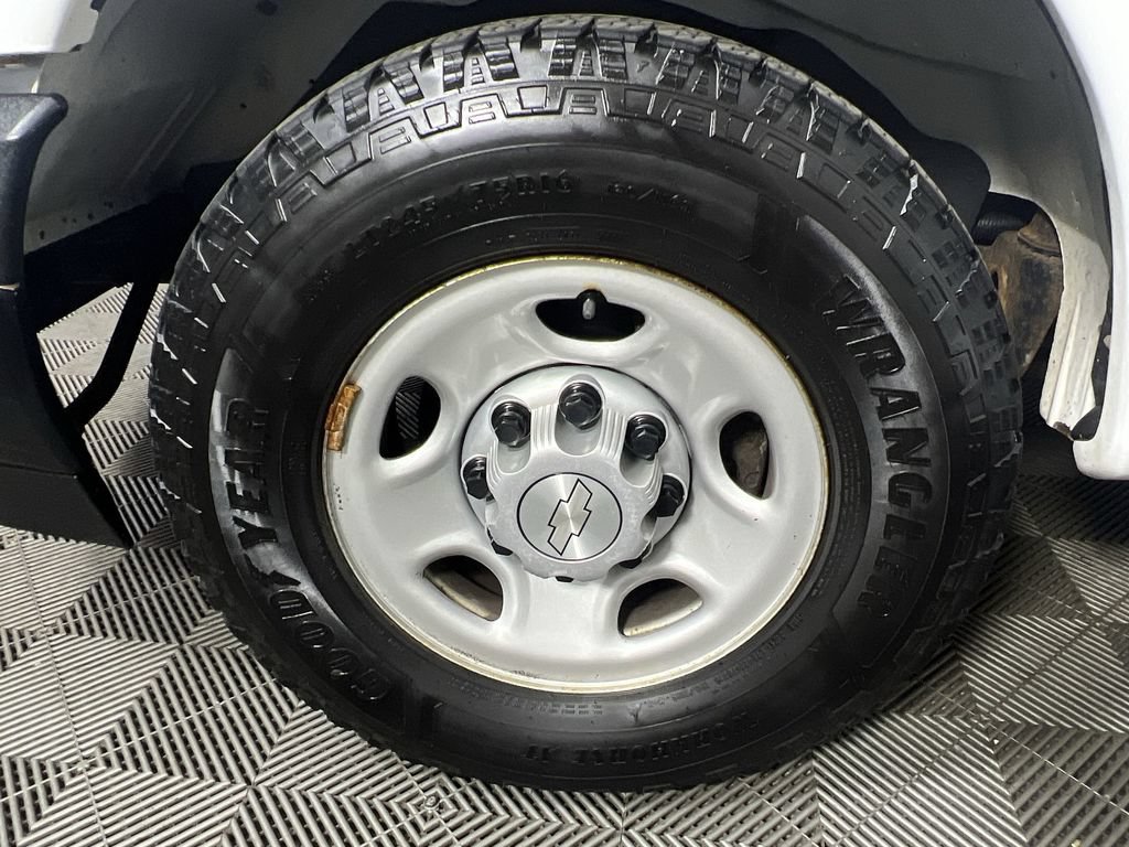 Used 2019 Chevrolet Express 2500 RWD image 28