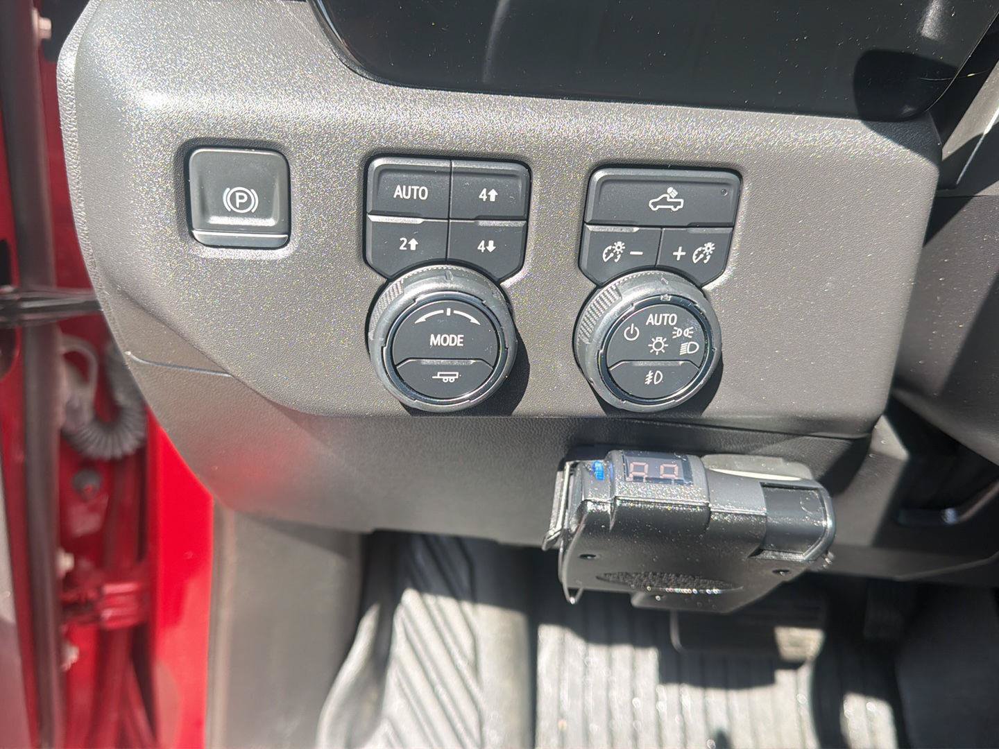 Used 2023 Chevrolet Silverado 1500 RST AWD/4WD image 30