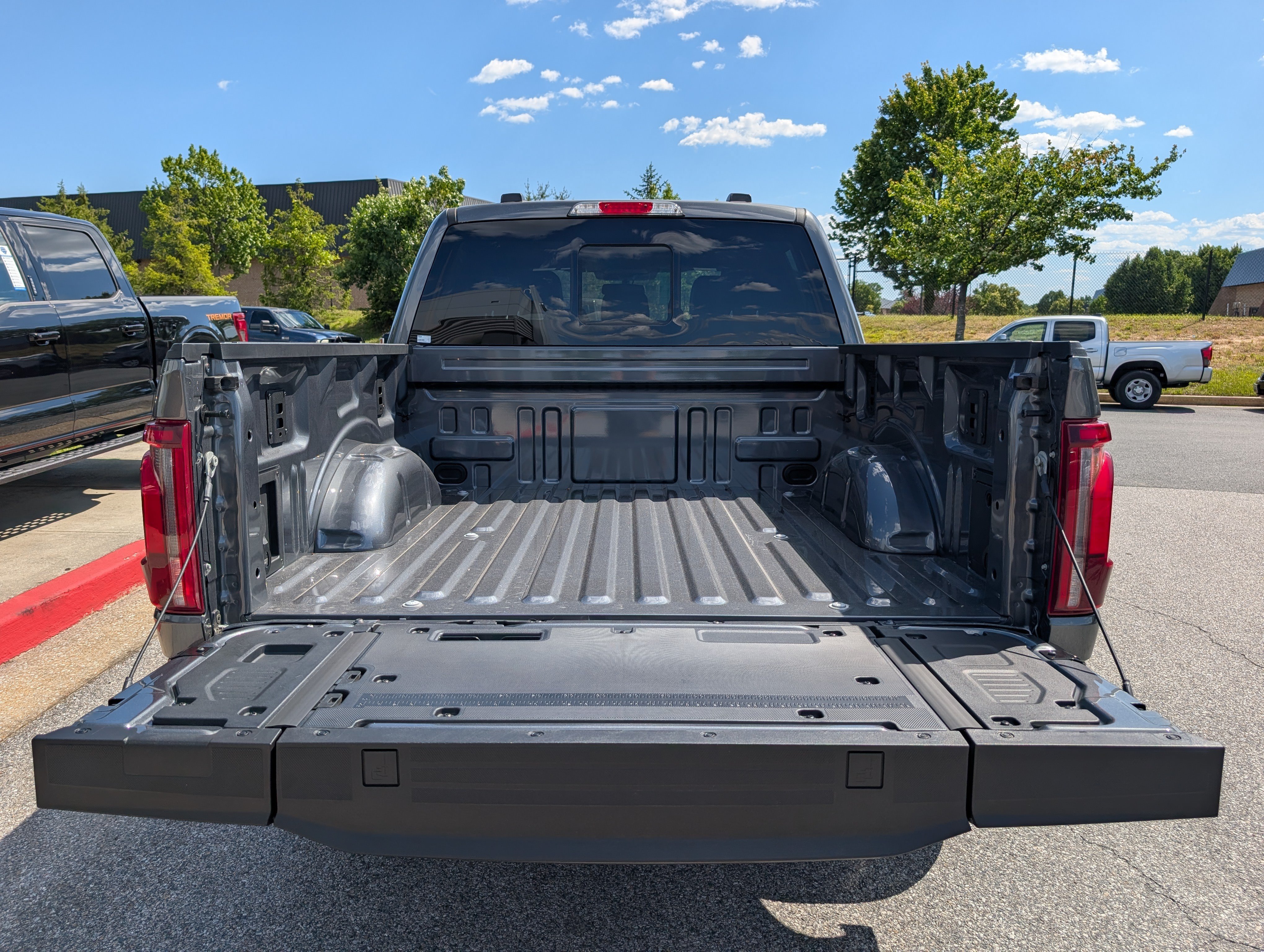 New 2026 Ford F150 Lariat w/ Equipment Group 501A Mid AWD/4WD image 10