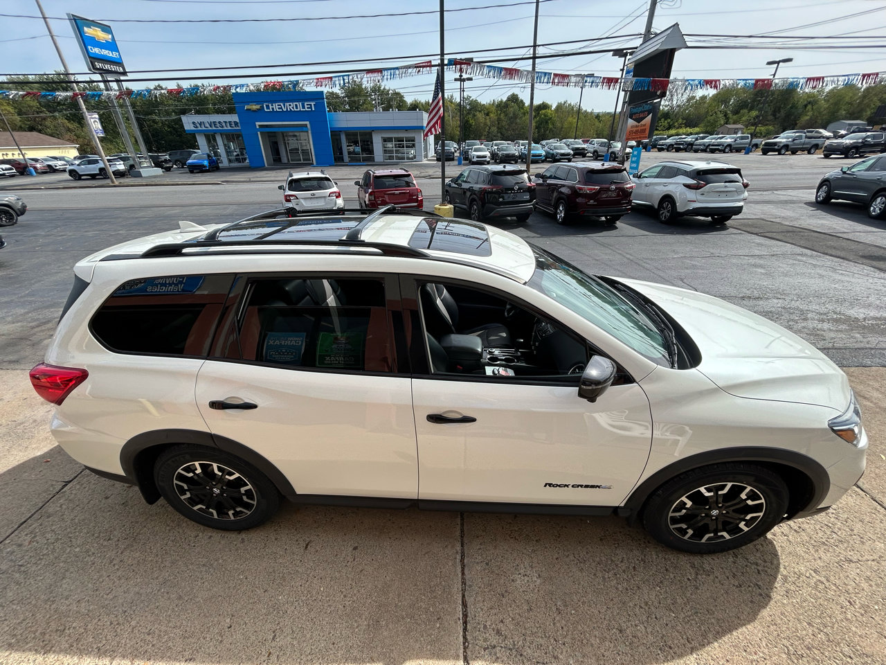 Used 2020 Nissan Pathfinder SL image 8
