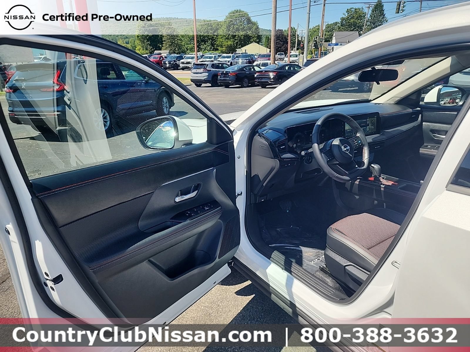 Certified 2025 Nissan Kicks SR w/ SR Premium Package AWD/4WD image 10