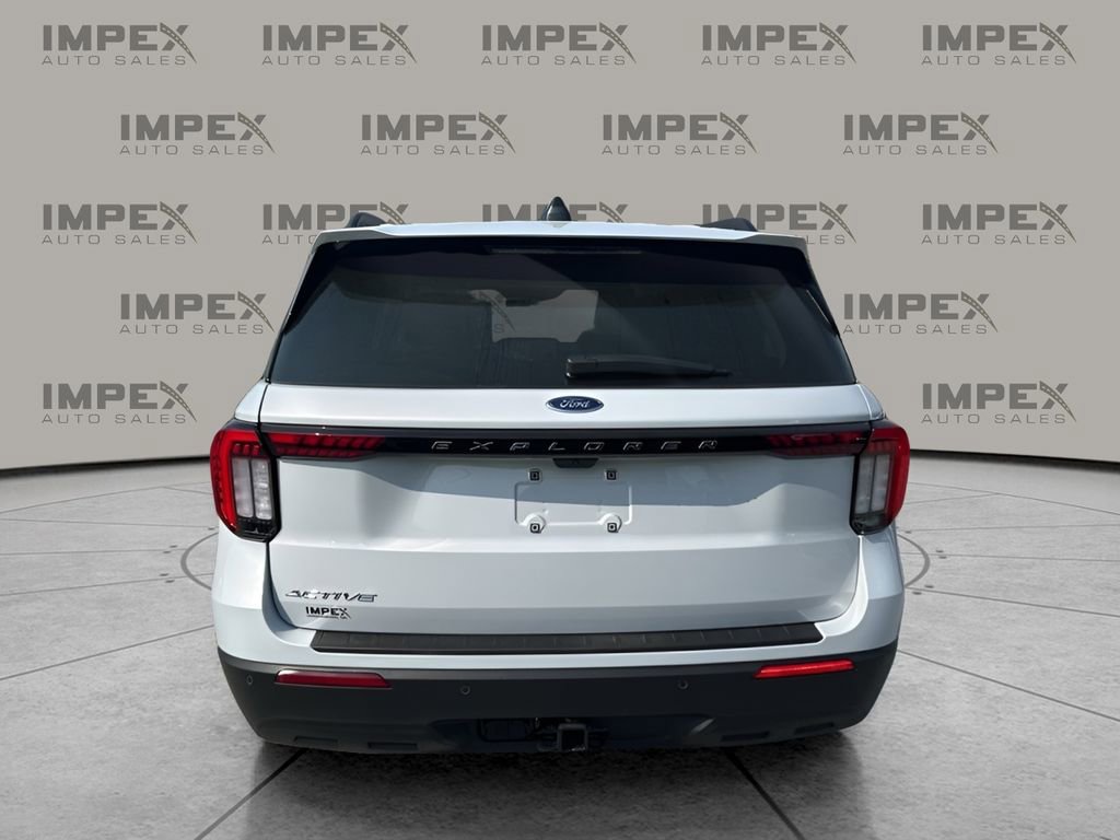 Used 2026 Ford Explorer Active image 4