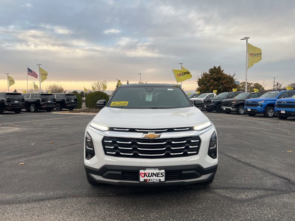 New 2026 Chevrolet Equinox LT w/ Convenience Package II image 2