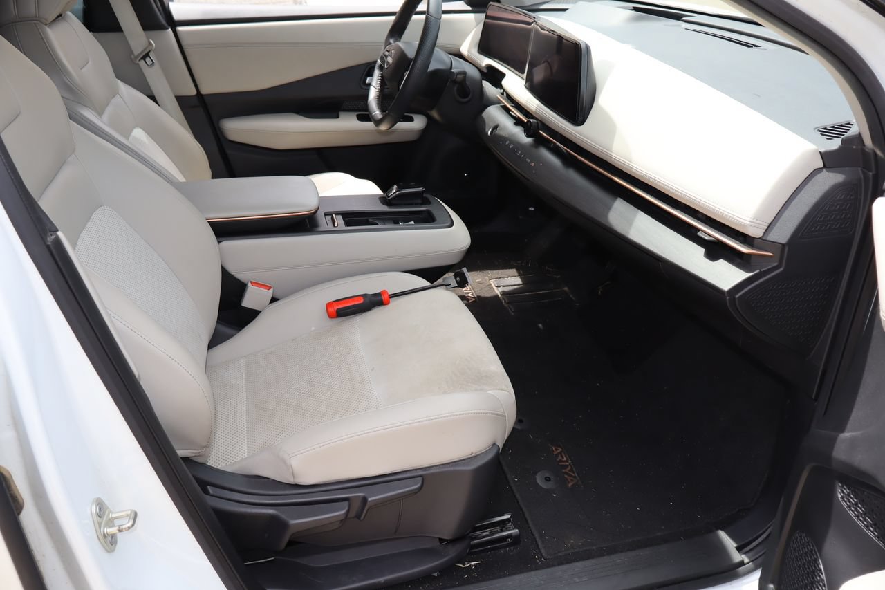 Used 2024 Nissan Ariya FWD image 16