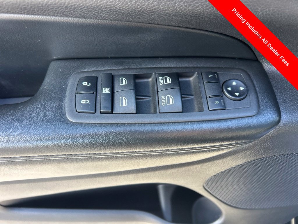 Used 2019 Jeep Grand Cherokee Altitude RWD image 5