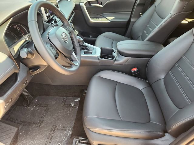 Used 2025 Toyota RAV4 XLE Premium image 9
