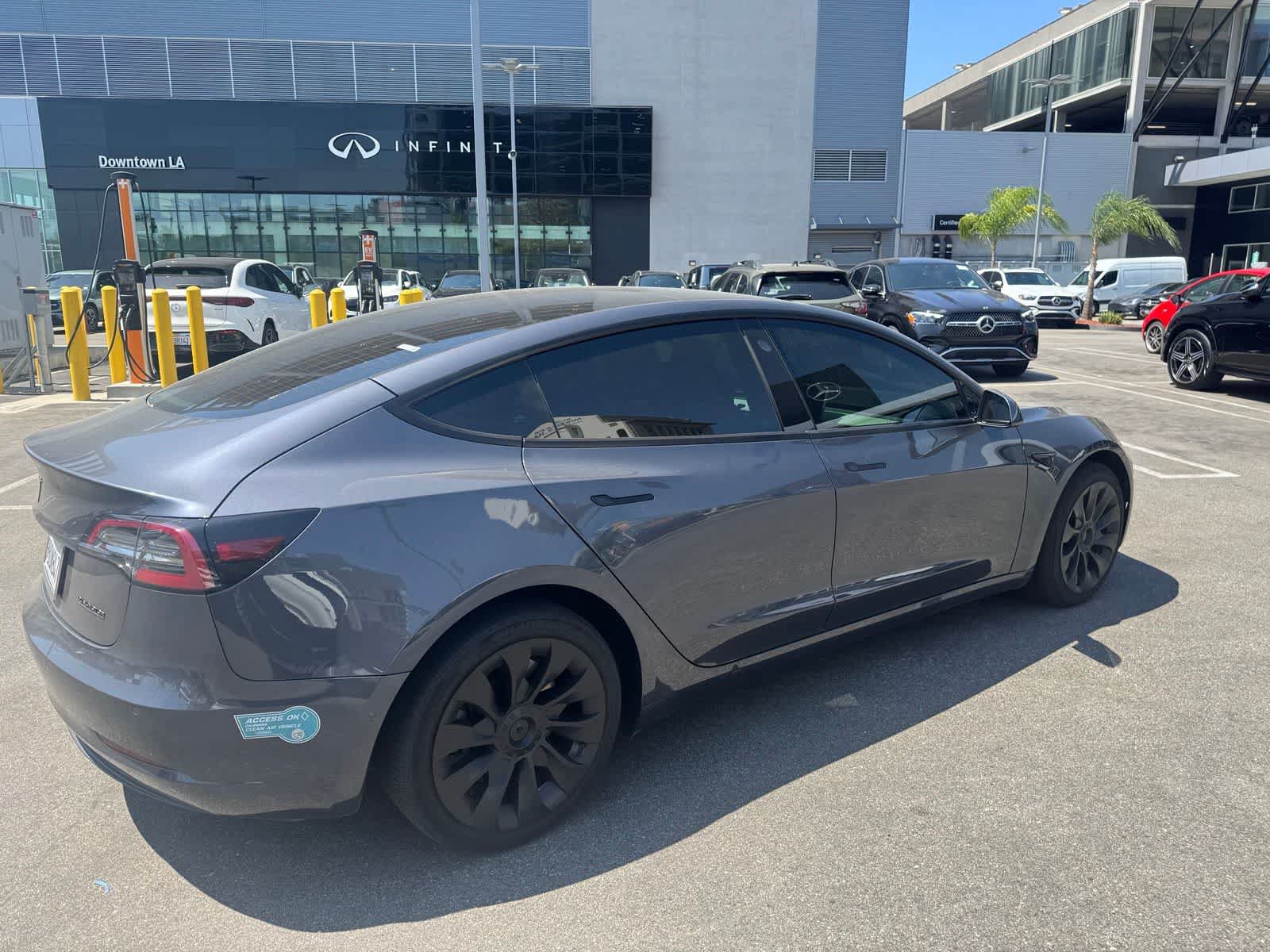 Used 2022 Tesla Model 3 Long Range AWD/4WD image 5