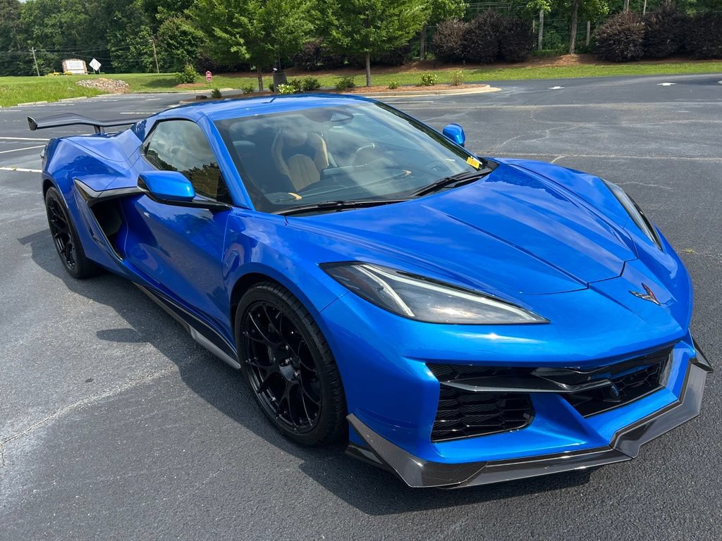 Used 2024 Chevrolet Corvette Z06 w/ Z07 Performance Package RWD image 22