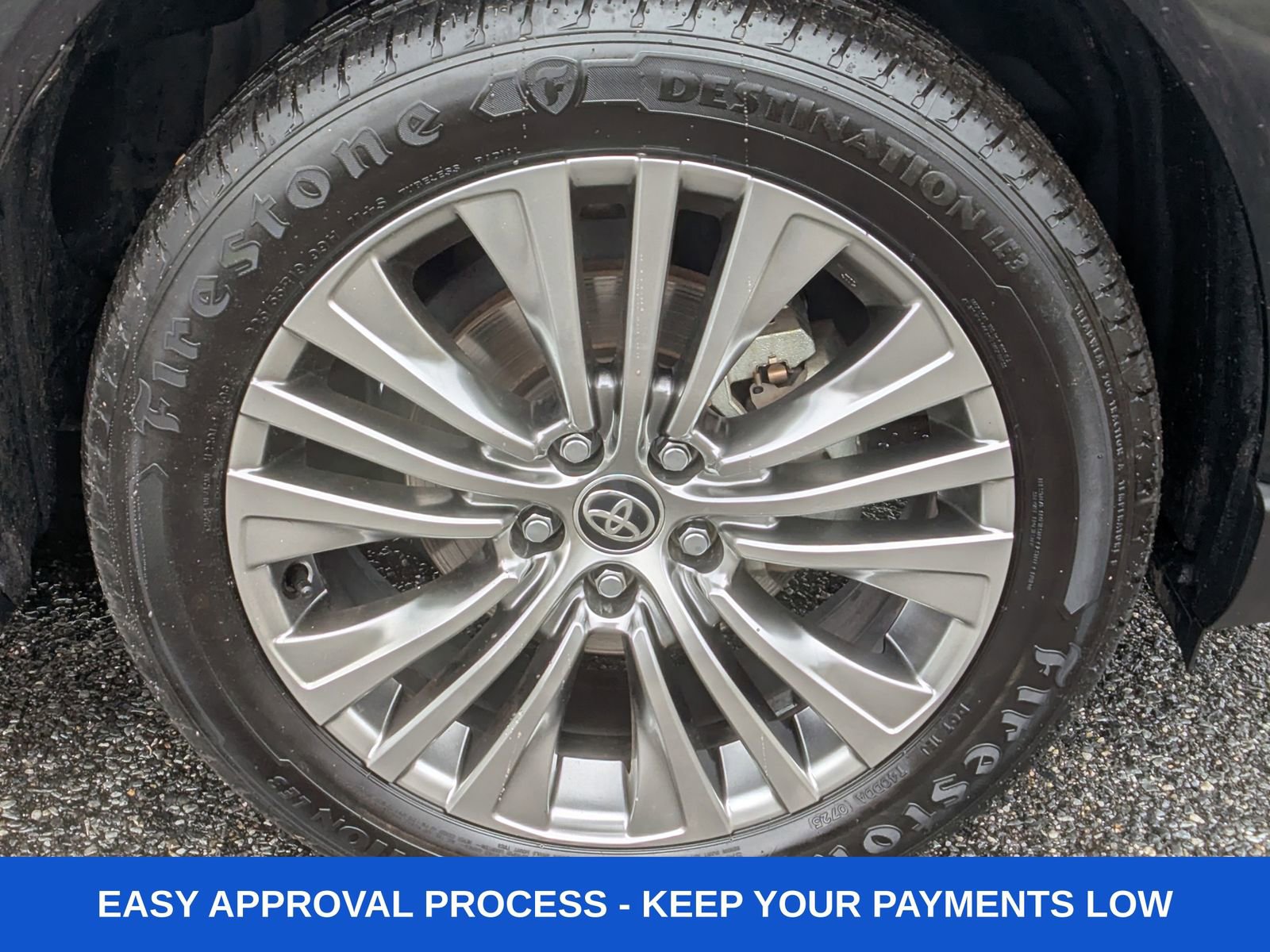 Used 2023 Toyota Venza XLE AWD/4WD image 9