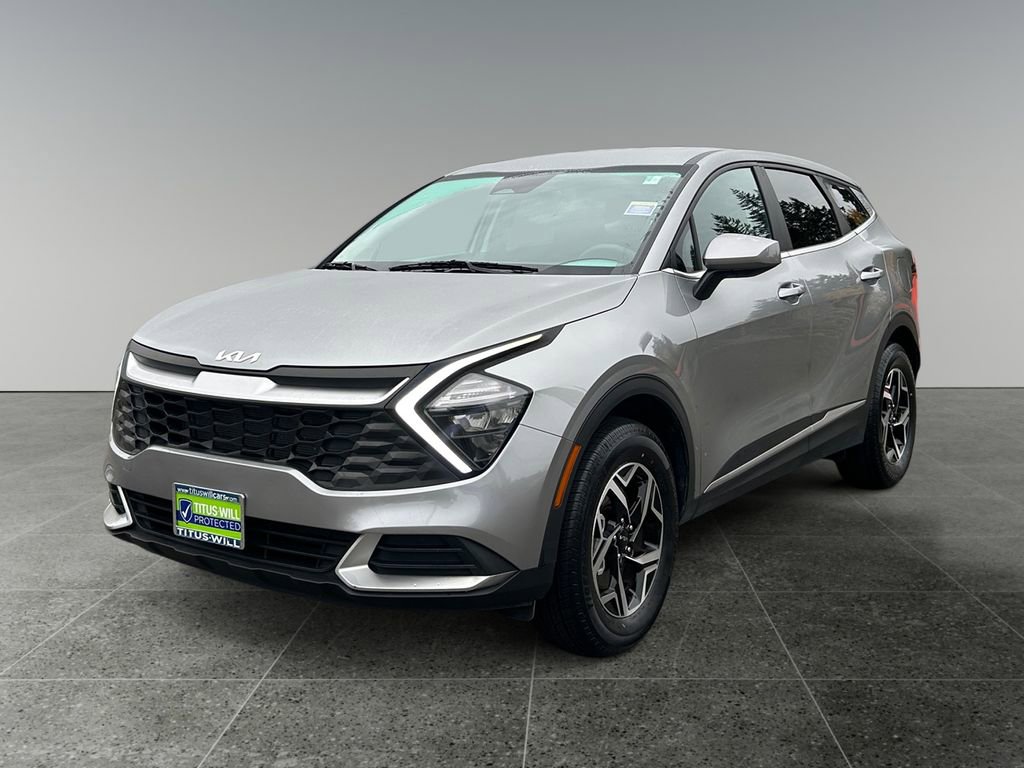 Used 2023 Kia Sportage LX image 3