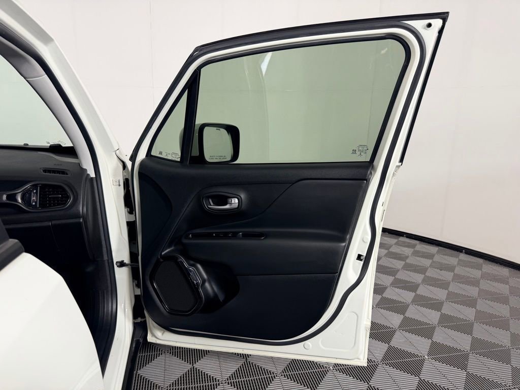 Used 2020 Jeep Renegade Altitude image 35