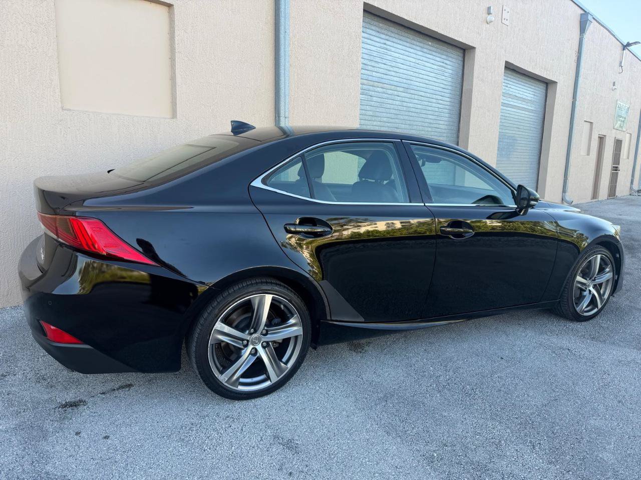Used 2017 Lexus IS 200t w/ Premium Package RWD image 8