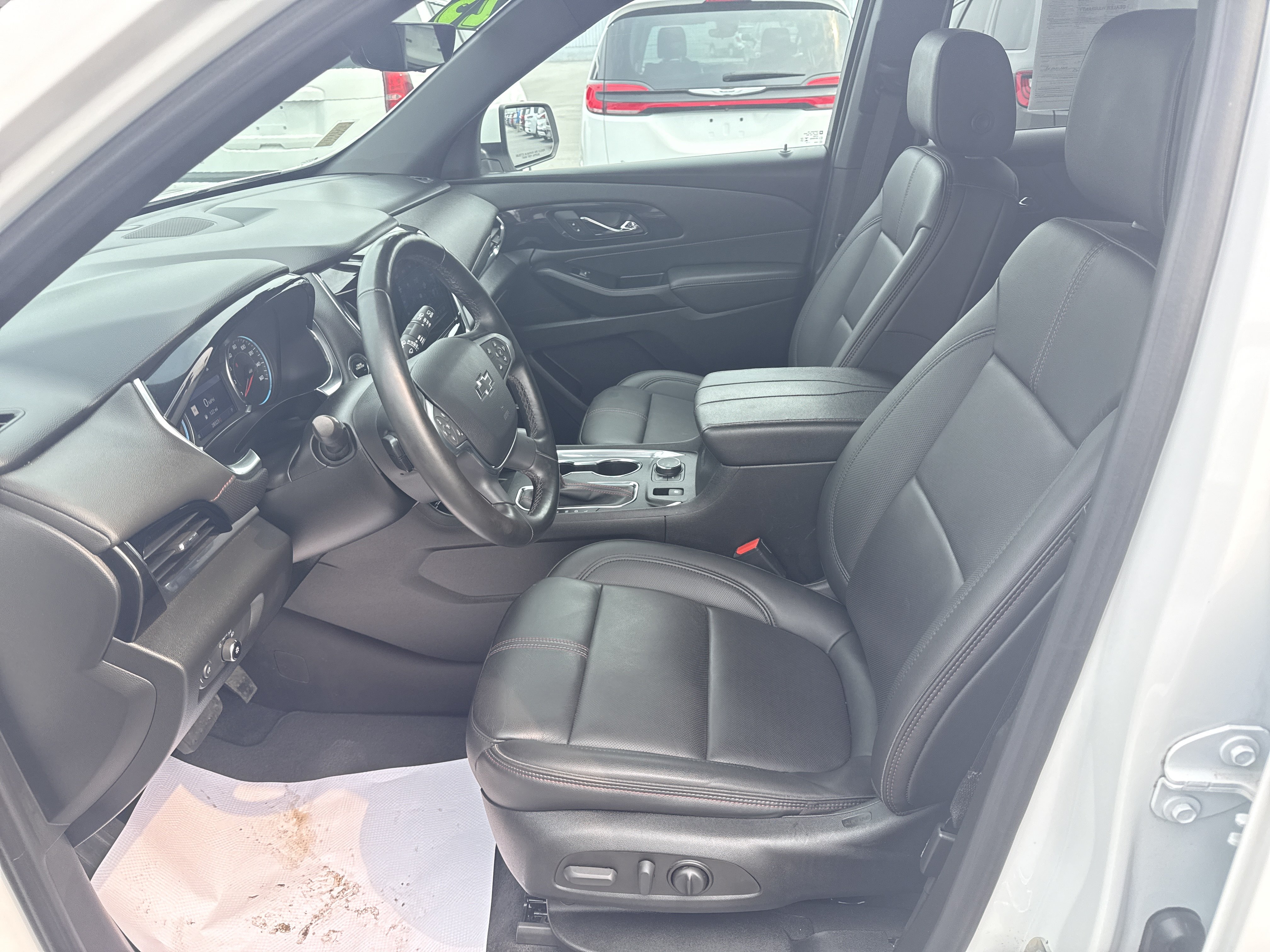 Used 2023 Chevrolet Traverse RS AWD/4WD image 5