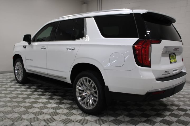 Used 2024 GMC Yukon SLT w/ SLT Luxury Package AWD/4WD image 9