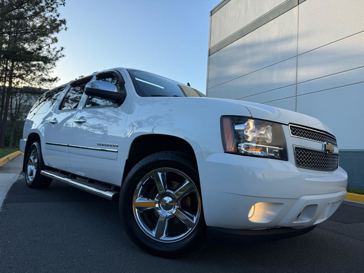 Used 2013 Chevrolet Suburban LTZ AWD/4WD image 6