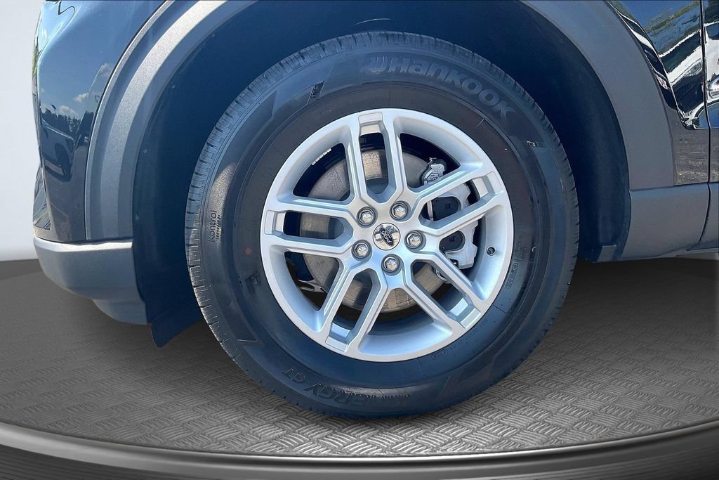 Used 2026 Ford Explorer Active AWD/4WD image 35