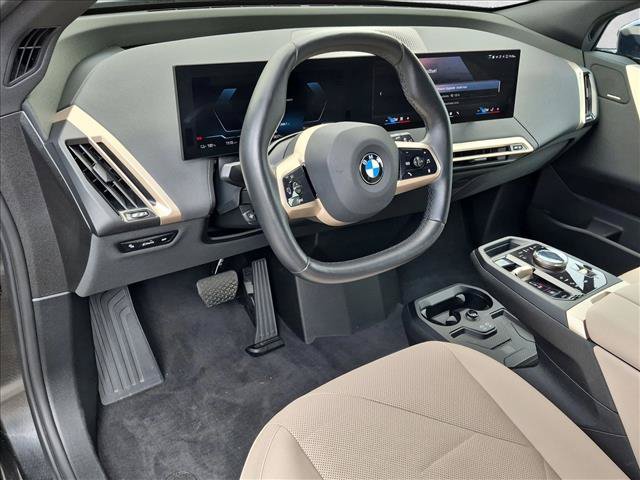 Used 2026 BMW iX xDrive45 AWD/4WD image 10