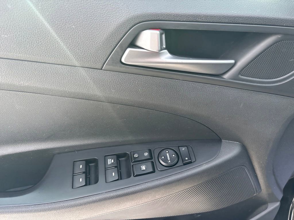 Used 2017 Hyundai Tucson SE image 13