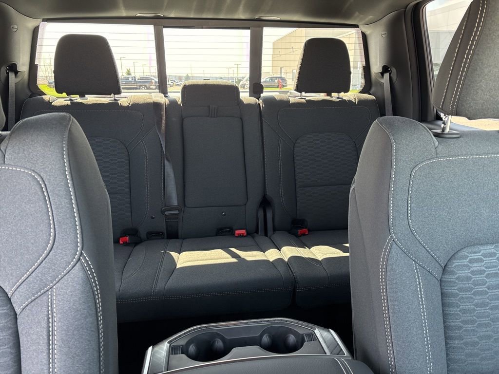 New 2026 RAM 1500 4x4 Crew Cab image 14