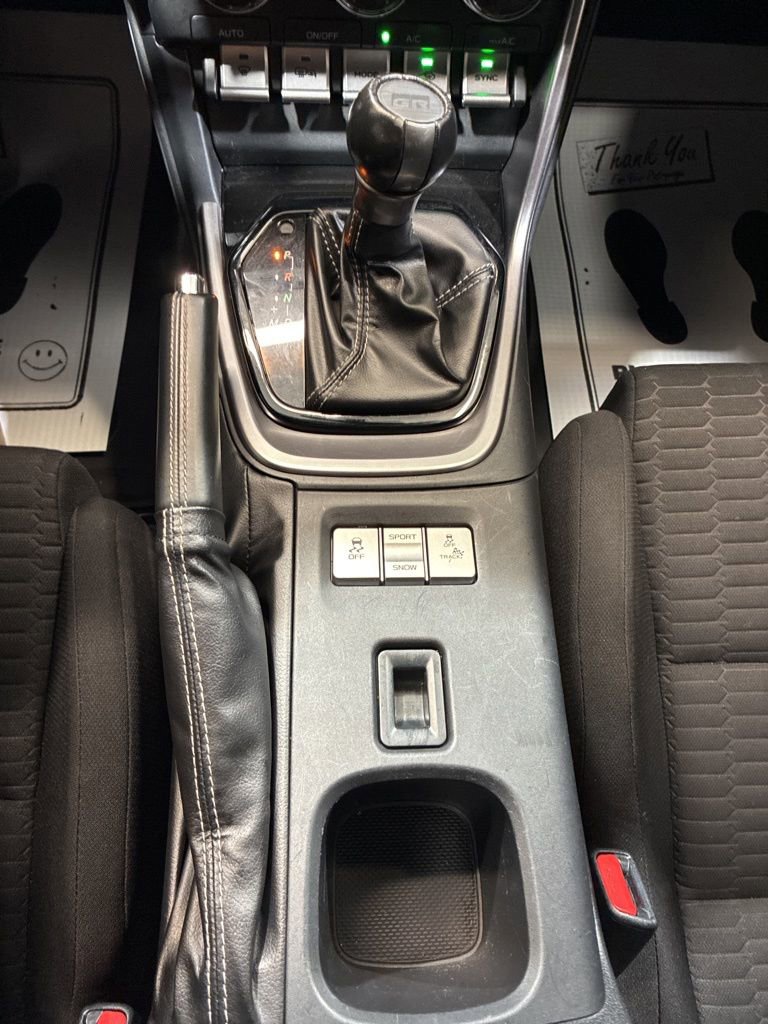 Used 2023 Toyota GR86 w/ ALL Weather Mat Package (TMS) RWD image 28