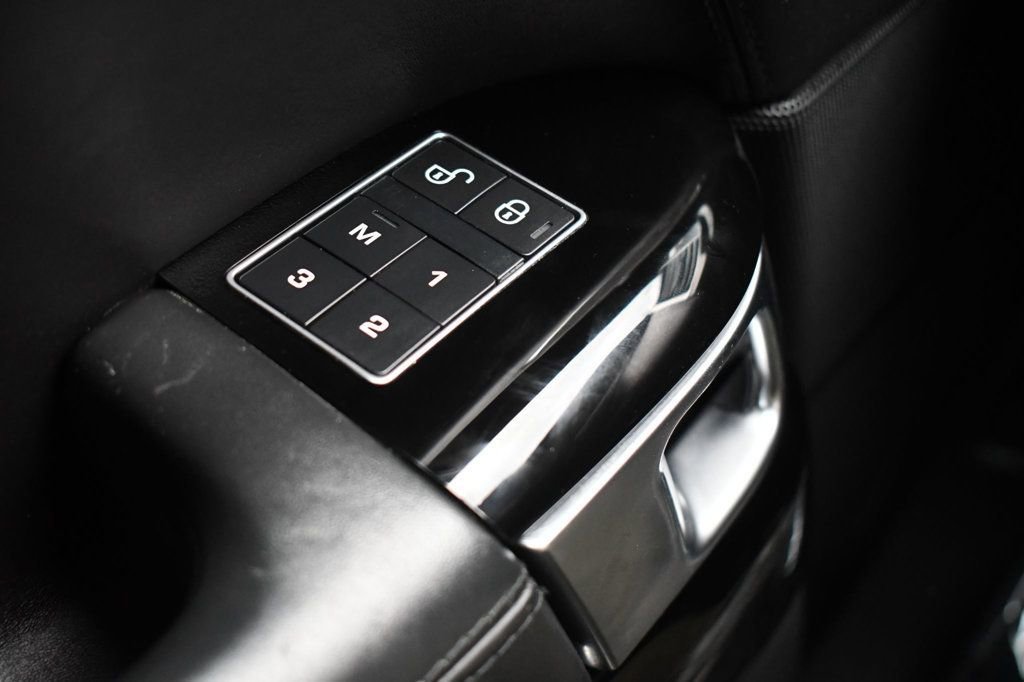 Used 2017 Land Rover Range Rover Long Wheelbase Autobiography image 20