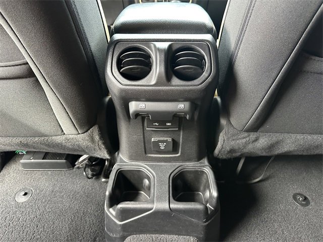 Used 2020 Jeep Gladiator Overland w/ Trailer Tow Package image 13