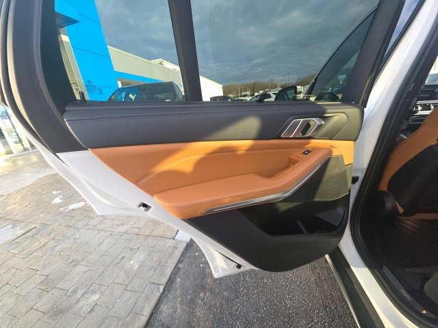 Used 2023 BMW X5 xDrive40i w/ Executive Package image 28