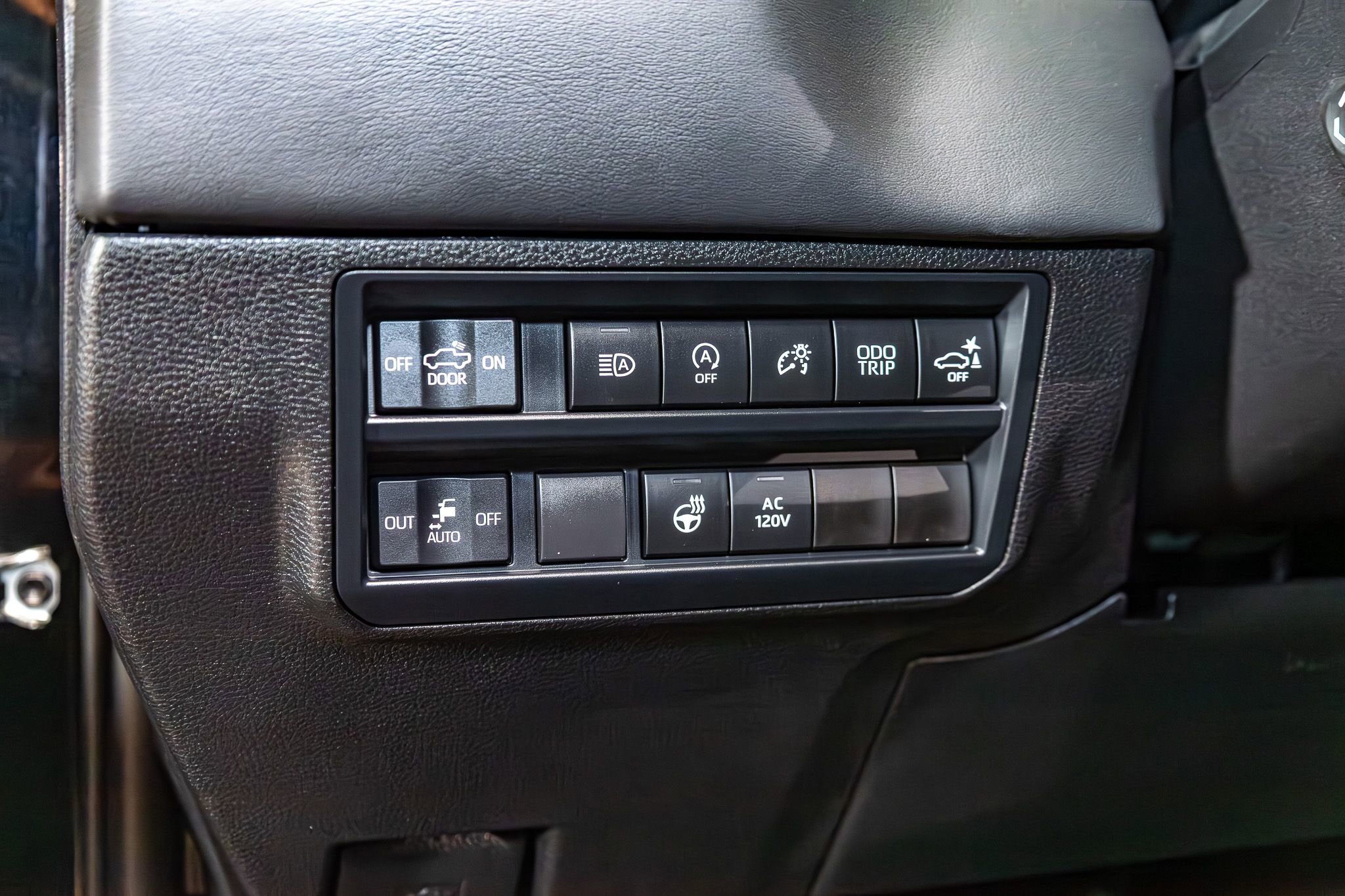 Used 2026 Toyota Tundra Platinum AWD/4WD image 18