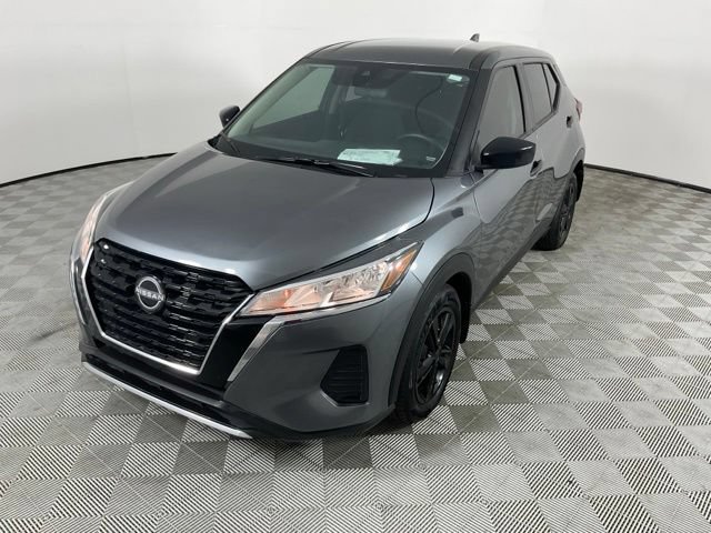 Used 2024 Nissan Kicks S FWD image 2