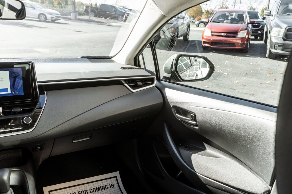 Used 2024 Toyota Corolla LE image 12