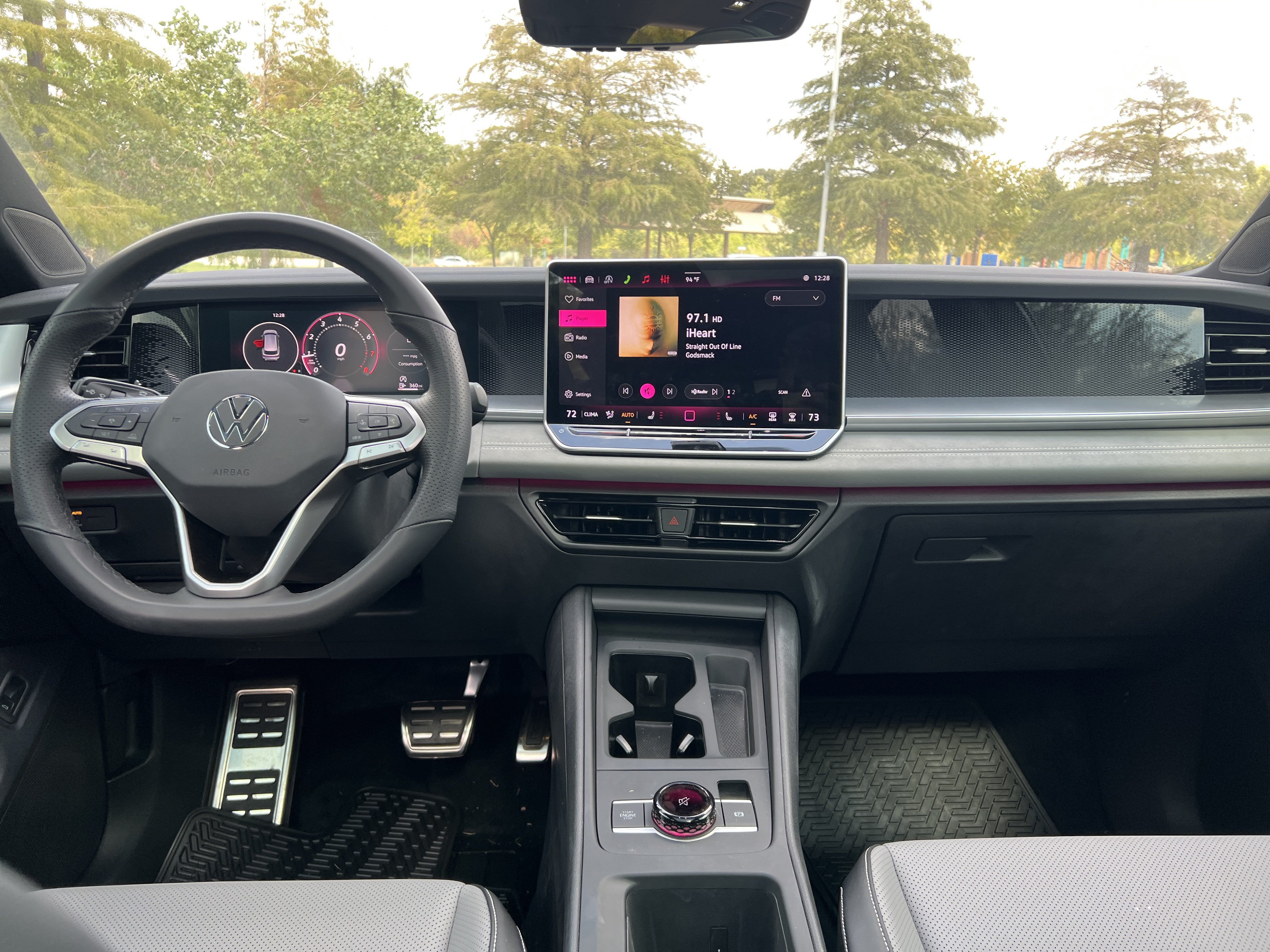 Certified 2026 Volkswagen Tiguan SE R-Line FWD image 24
