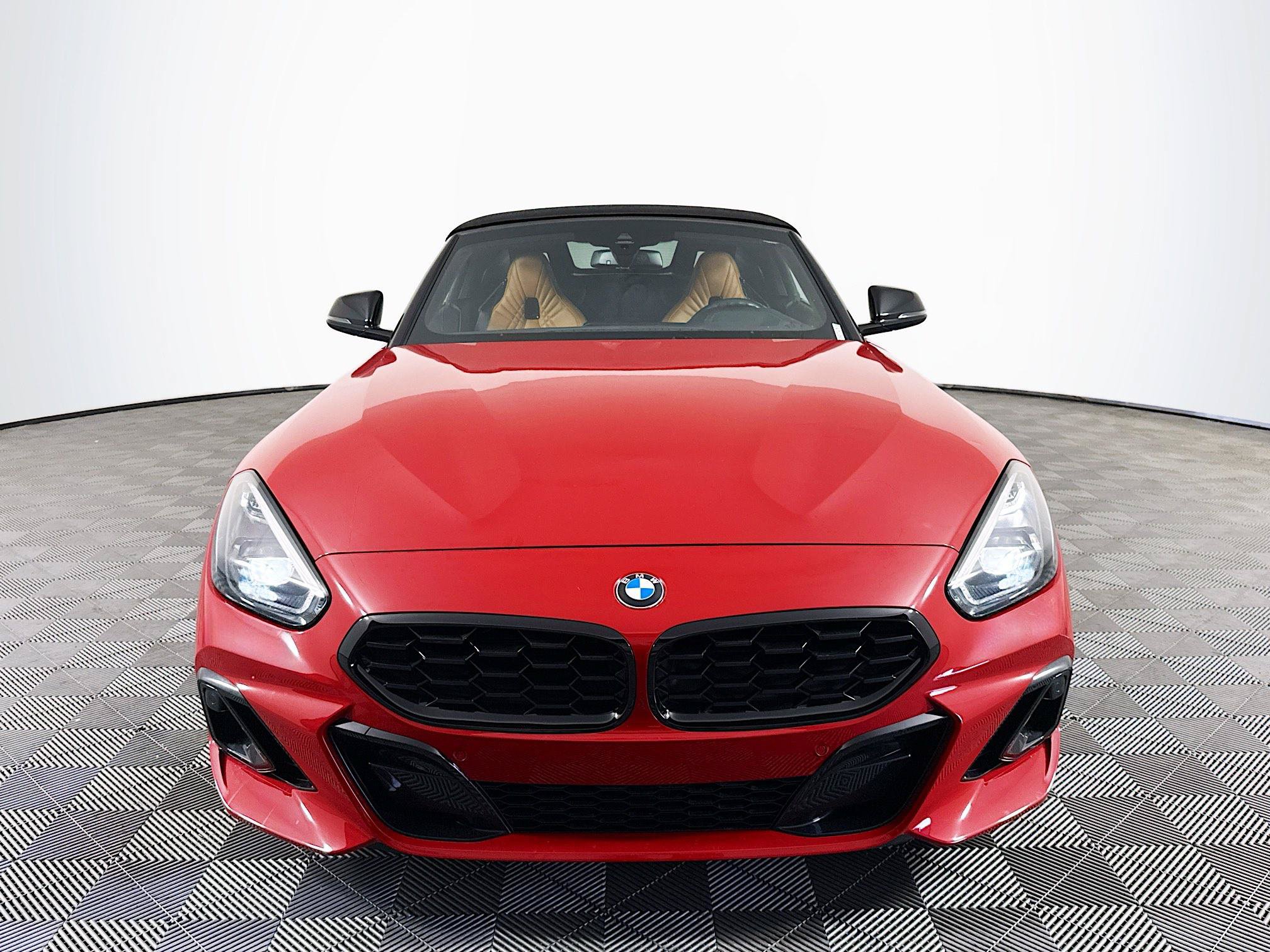 Used 2023 BMW Z4 M40i w/ Premium Package RWD image 2