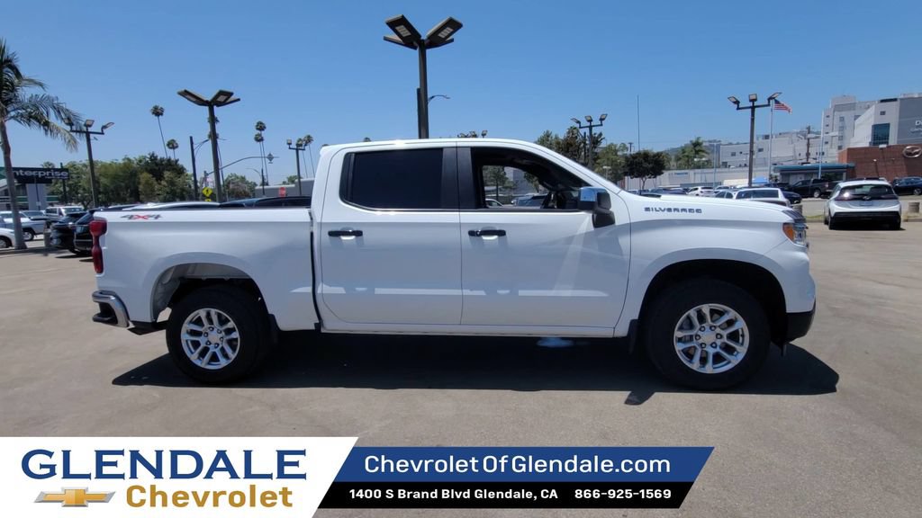 Certified 2022 Chevrolet Silverado 1500 LT AWD/4WD image 2