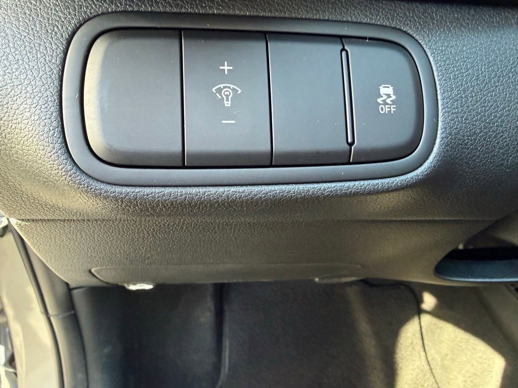 Certified 2026 Hyundai Venue SEL image 15