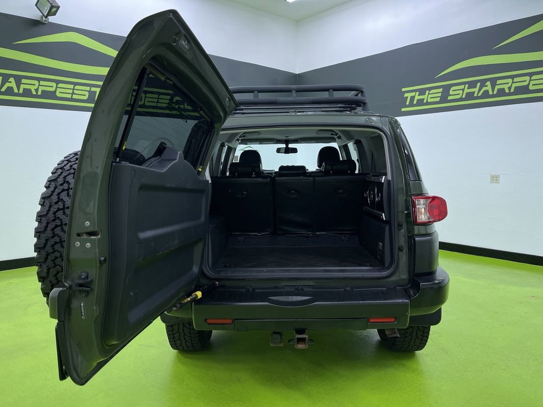 Used 2011 Toyota FJ Cruiser 4WD w/ Trail Teams Special Edition image 9