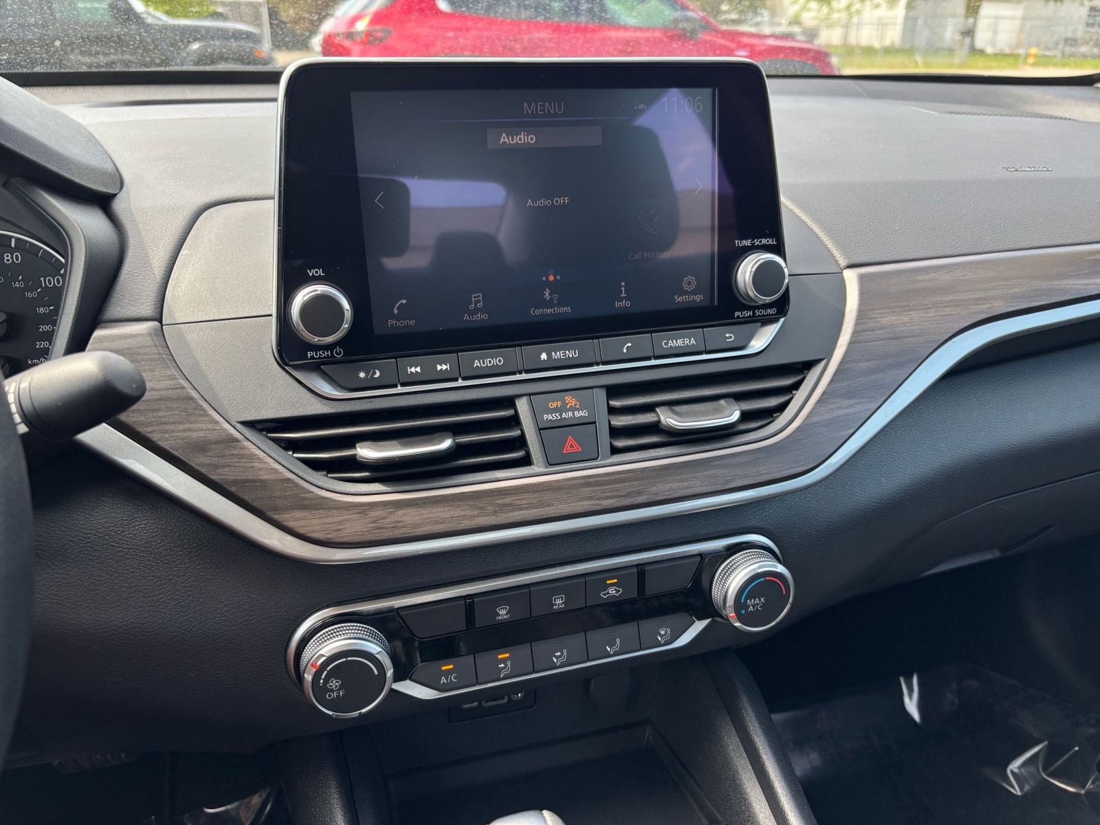 Used 2025 Nissan Altima 2.5 SV FWD image 20