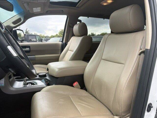 Used 2015 Toyota Sequoia Limited AWD/4WD image 8