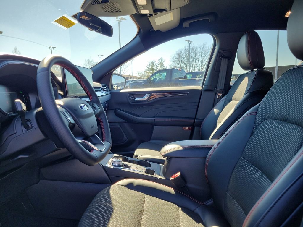New 2026 Ford Escape ST-Line w/ Tech Pack #1 image 18