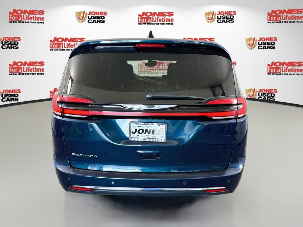 Used 2025 Chrysler Pacifica Select FWD image 14