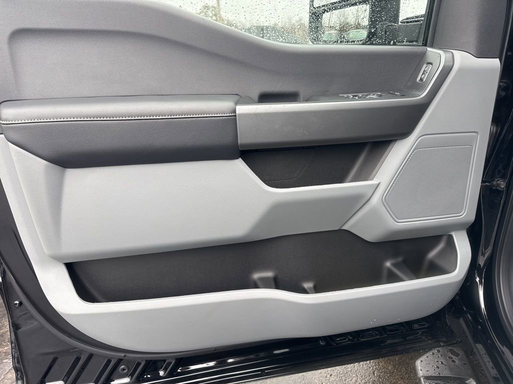 New 2026 Ford F350 XLT w/ FX4 Off-Road Package image 9