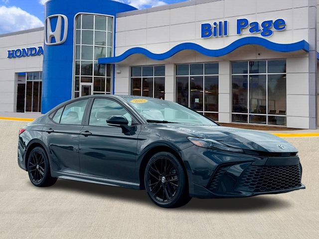 Used 2025 Toyota Camry SE