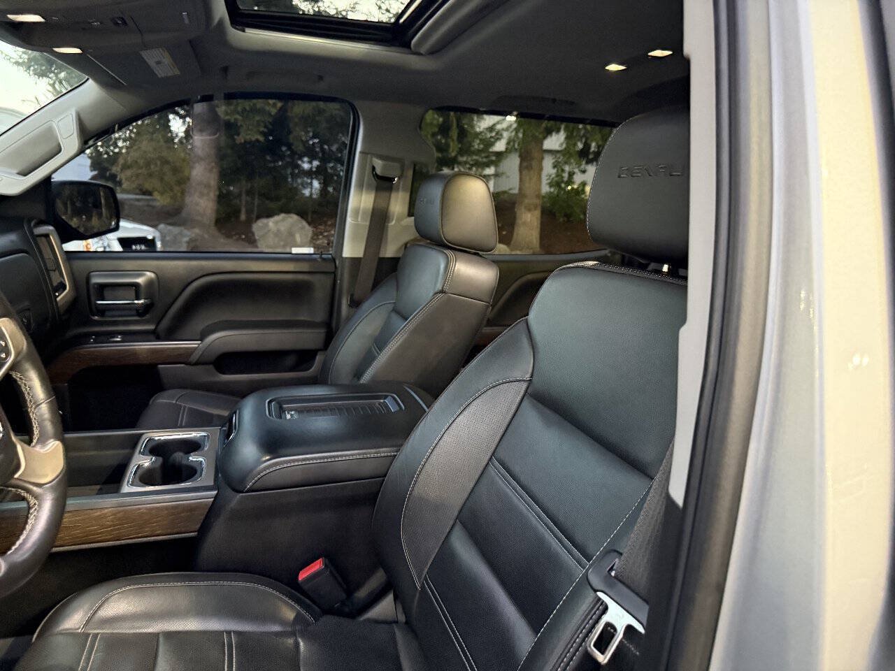 Used 2018 GMC Sierra 1500 Denali AWD/4WD image 18