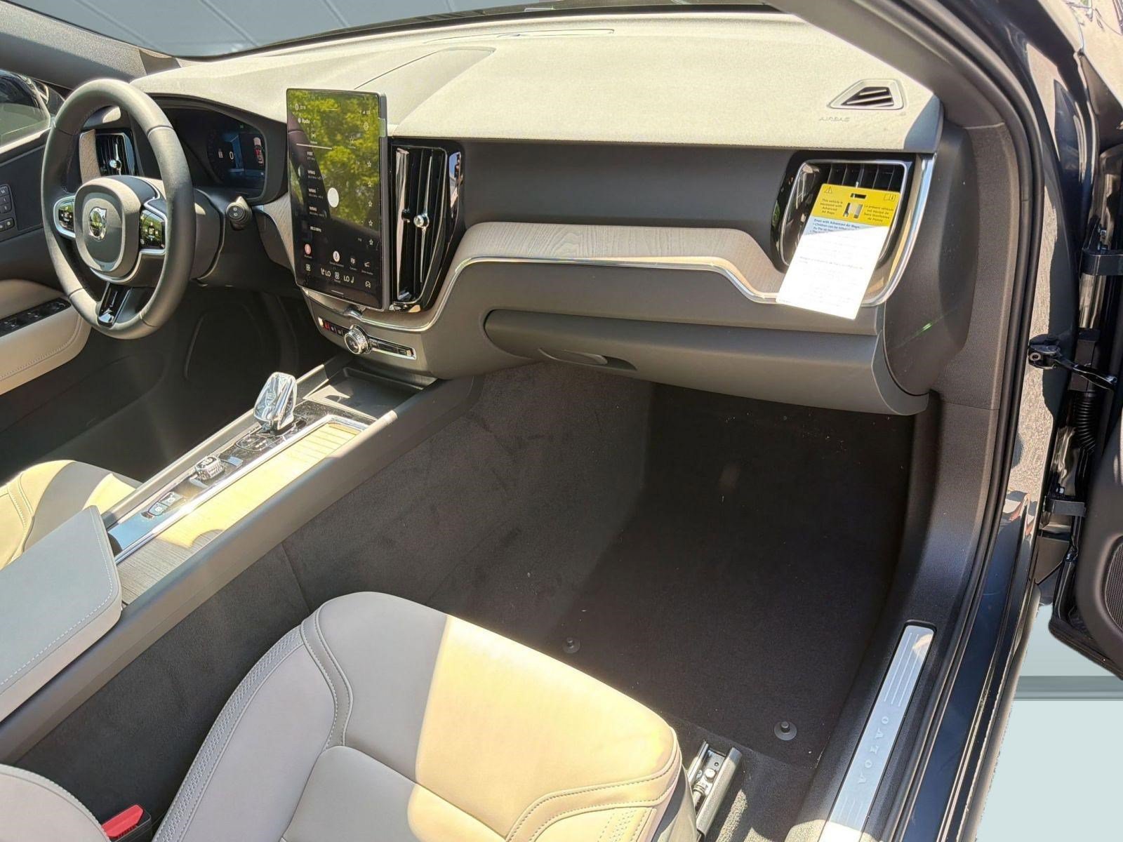 New 2026 Volvo XC60 B5 Core w/ Climate Package AWD/4WD image 31