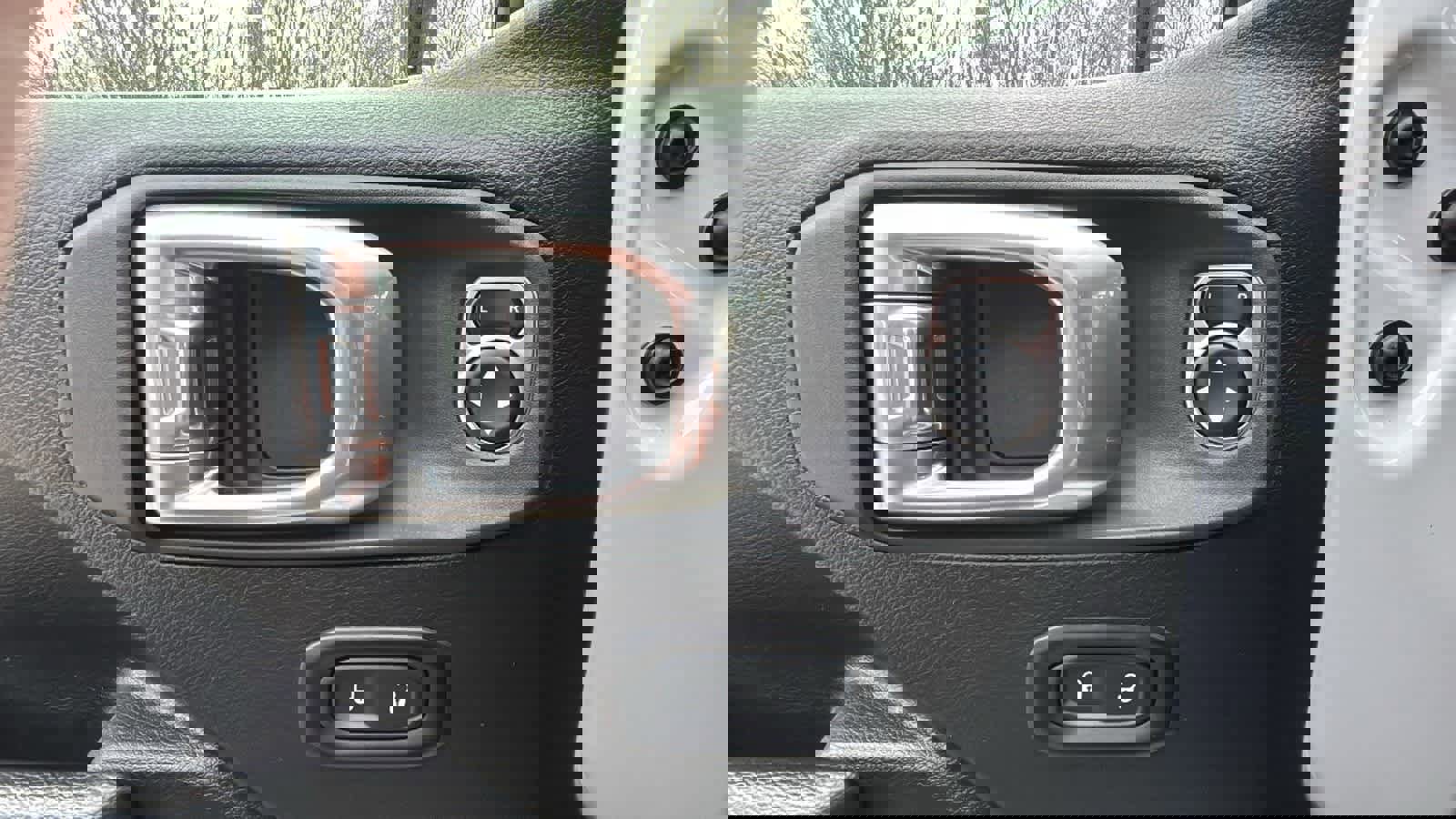 Used 2025 Jeep Wrangler Unlimited Rubicon image 22