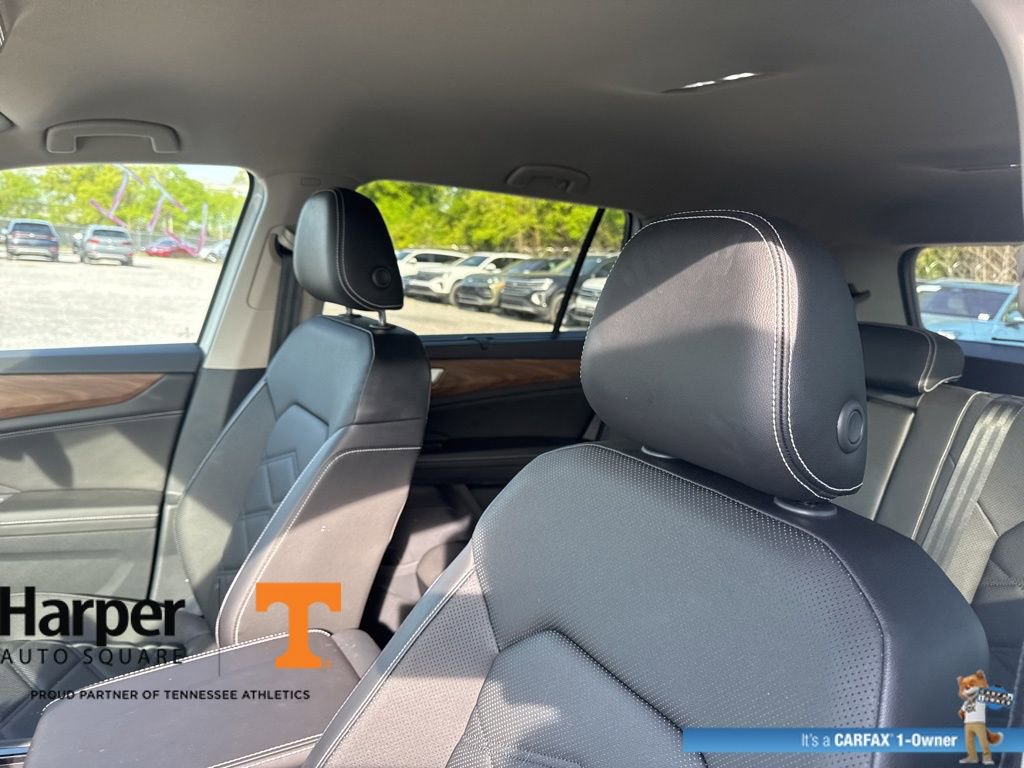 Used 2024 Volkswagen Atlas SE w/ Black Wheel Package image 12