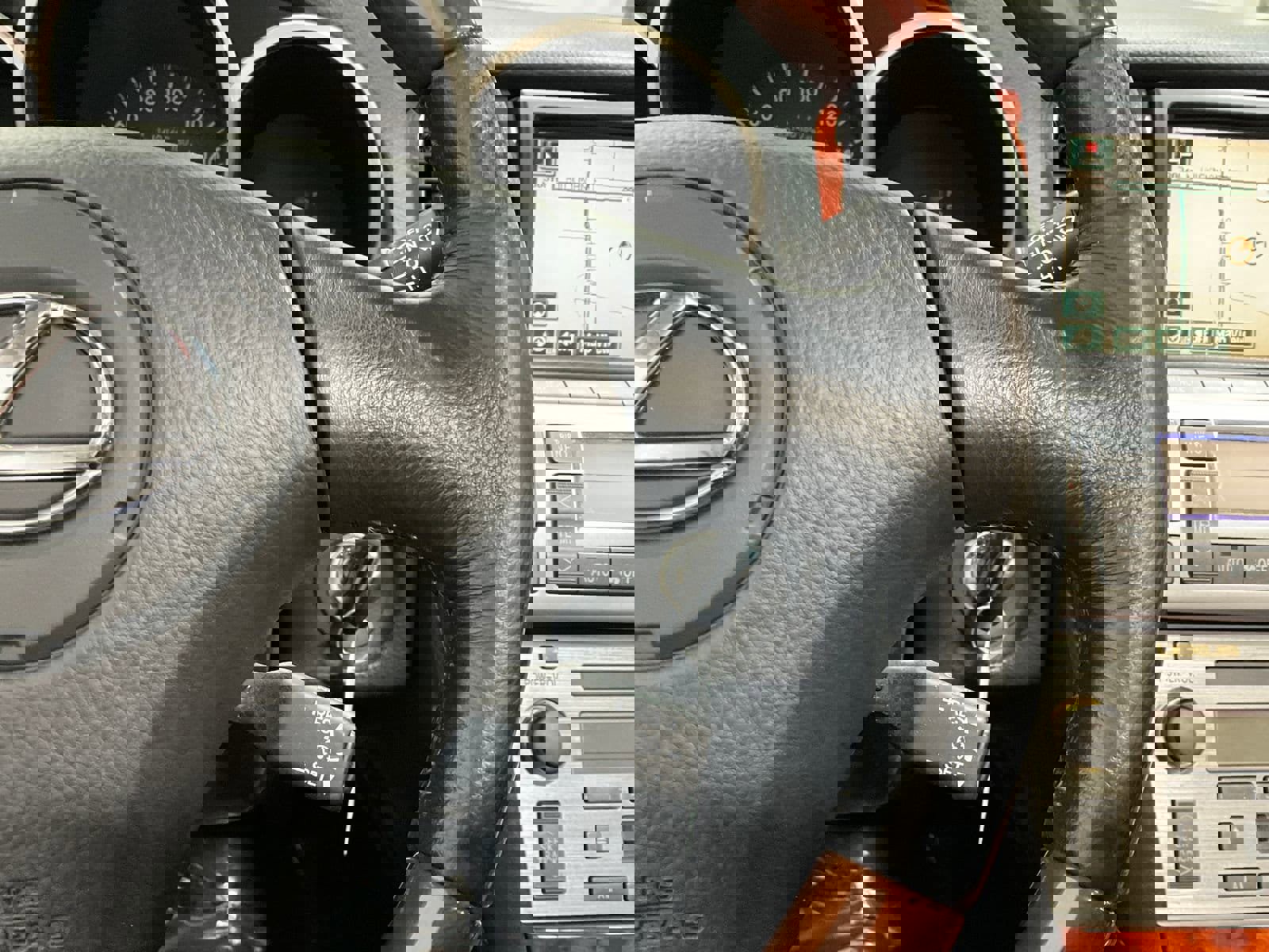 Used 2005 Lexus SC 430 Convertible image 18