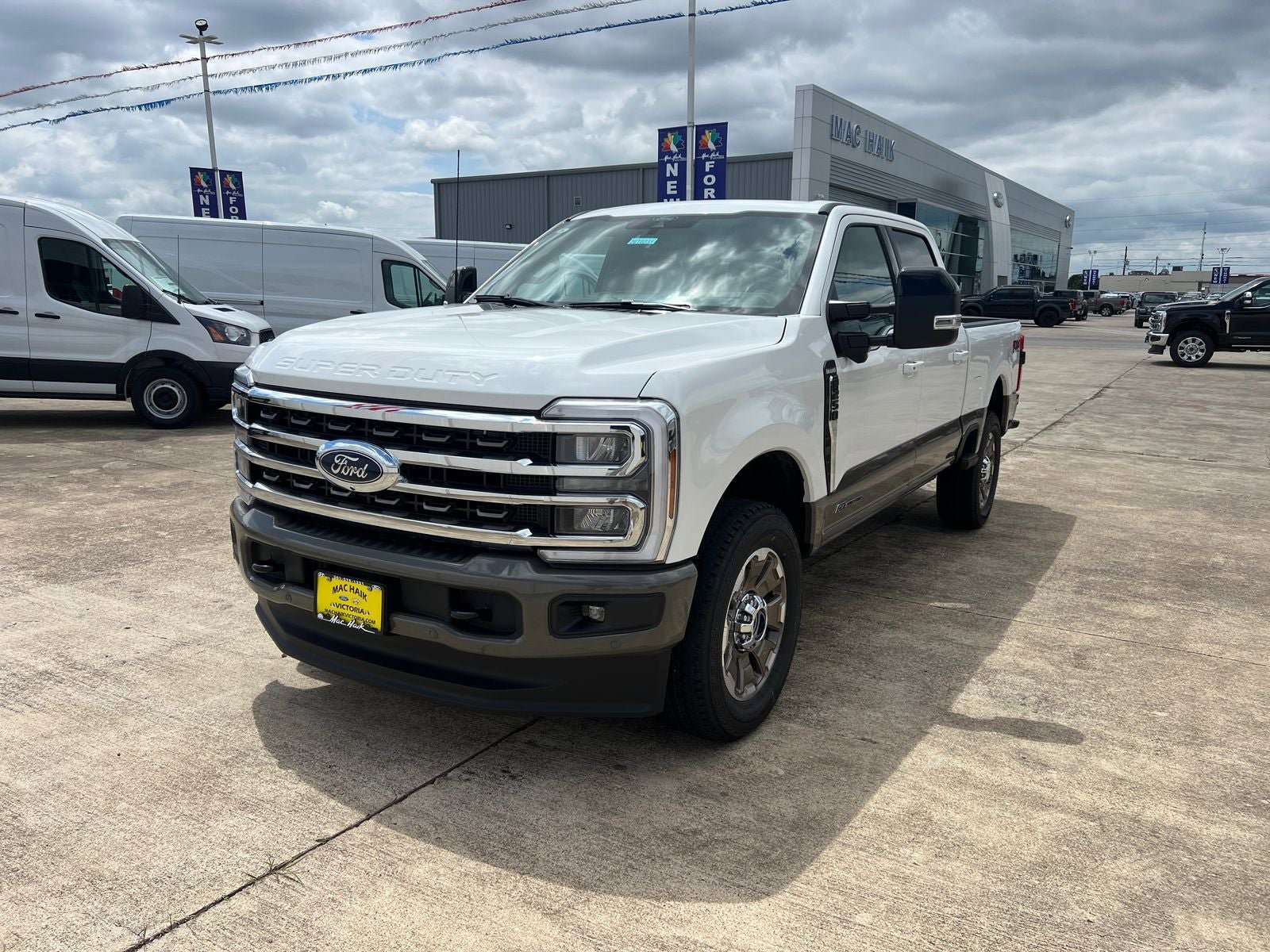 New 2026 Ford F250 4x4 Crew Cab Super Duty image 7