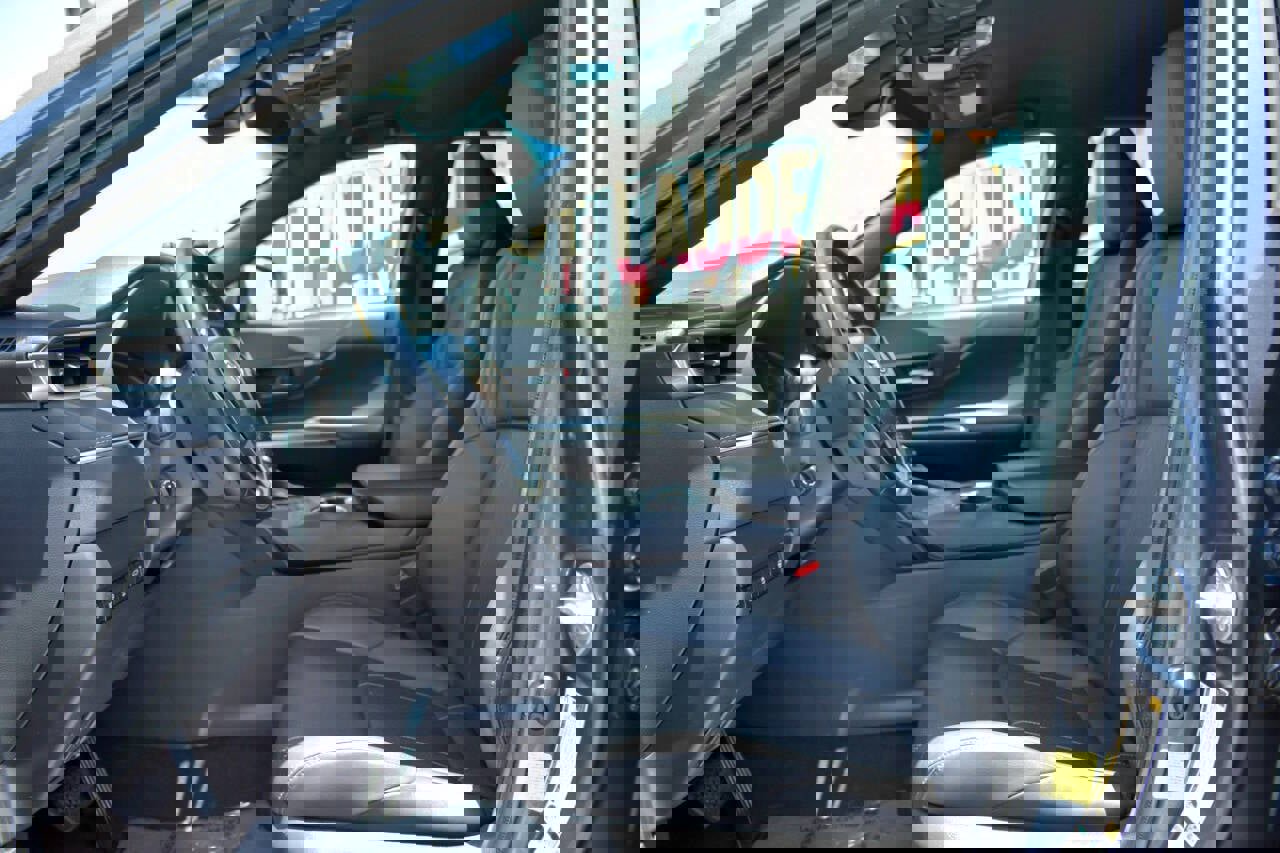 Used 2021 Toyota Venza XLE w/ Softex Package image 15